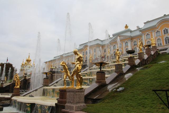 Peterhof - Fontänen