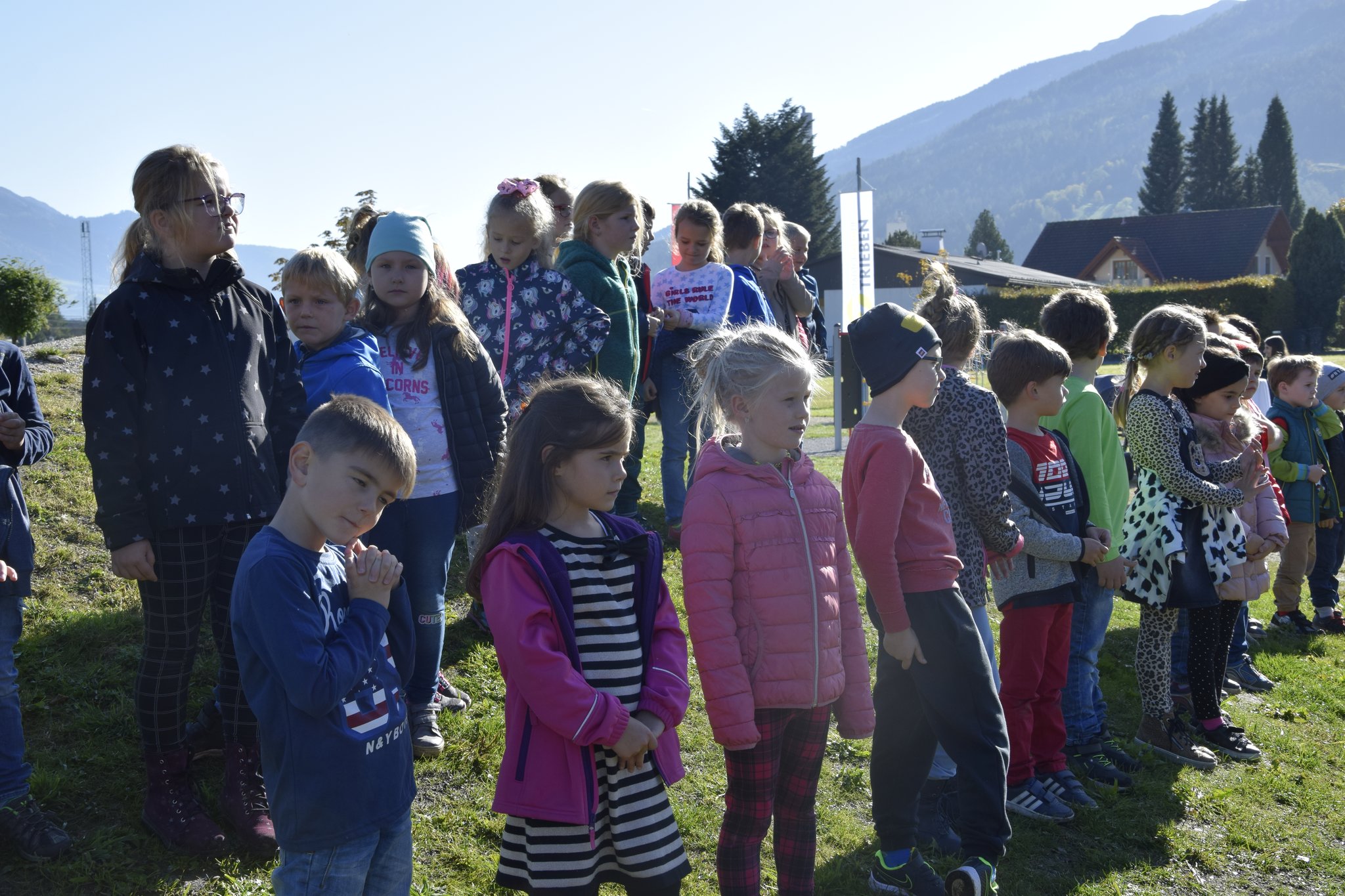 Sicher und bequem buchen, bewerten und Urlaubsfavoriten sammeln. Anmelden Jetzt nicht Familie, Singles. Fragen zum Trieben, sterreich. 5,7km. 1 2 3 Hotel Lanz (Hohentauern) HolidayCheck (Steiermark