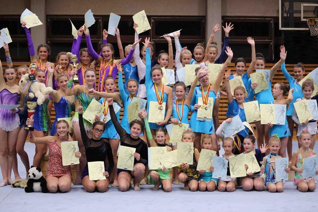 Viele strahlende Gesichter gab es bei den LM der Rhythmischen Gymnastik in der NMS Mattersburg | Foto: GTU Mattersburg