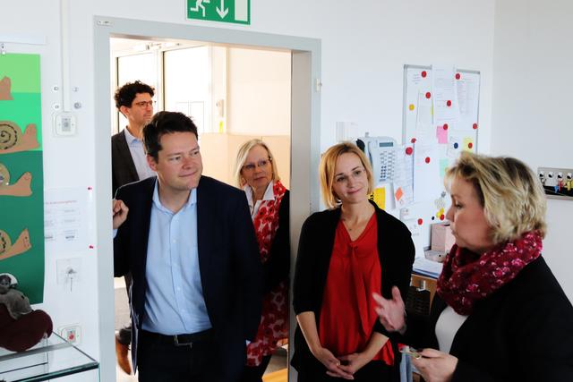 Stadtrat Jürgen Czernohorszky und Bezirkschefin Lea Halbwidl (SPÖ) sahen sich gemeinsam im Bezirk um. | Foto: BV 4