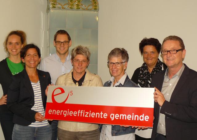 Spital am Semmering ist neue e5-Gemeinde. Bgm. Reisinger (re.) möchte nicht nur Energie, sondern auch Kosten sparen.