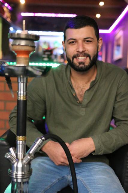 Juan Abdallah betreibt eine Shisha-Bar in Braunau. Am 1. November wird er – sollte nicht noch eine Ausnahmegenehmigung kommen – sein Lokal schließen.