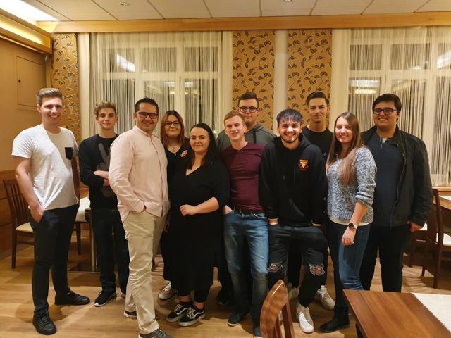 In Wimpassing wurde eine SJ-Ortsgruppe gegründet: Simon Luckinger (SJ Landesvorsitzender), Tobias Fröhlacher, Bgm. Ernst Edelmann, Carina Schützhofer, Vanessa Pajaziti, Daniel Karaus, Georg Pisarevic, Gregor Zenz, Joel Schmal, Lisa Eibeck (SJ Vorsitzende), Jakob Rennhofer (SJ Bezirksvorsitzender)