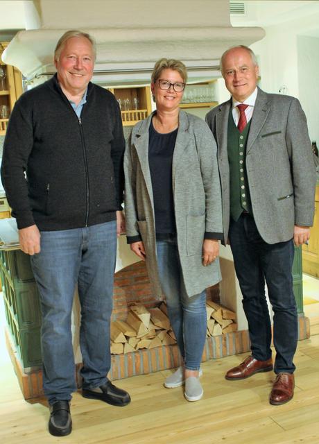 Besuch in Passail: Franz Möstl, Delegationsleiterin Irisa Roze, LR Johann Seitinger (v.l.). | Foto: Michael Riegelnegg