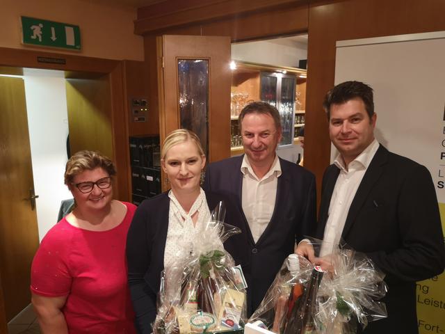 v.li.n.re.: Obfrau der ÖVP Frauenbewegung Maria Braunegger, Mag. Jasmin Haberstroh, Bgm. Gerhard Hartinger, OA Dr. Raimund Lunzer | Foto: Lisa Hannes