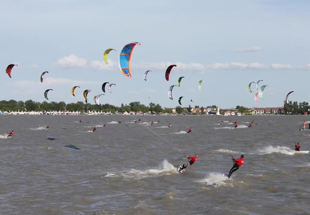 Zur Zeit des Unfalls herrschte böiger Südwind mit einer Windstärke von bis zu 50 km/h. (Symbolbild)