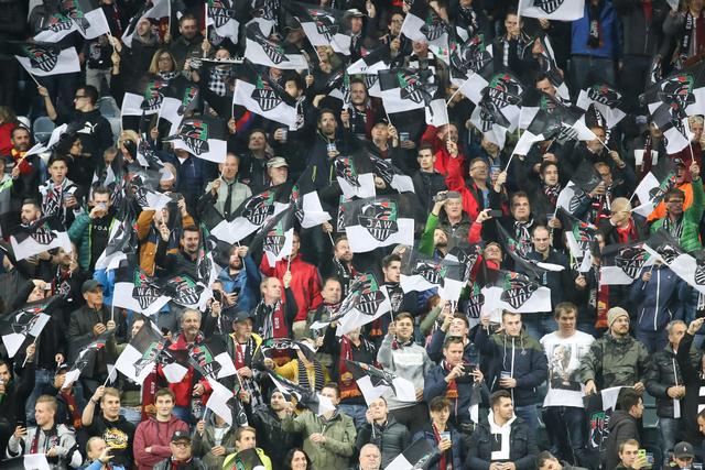 Nicht nur Europa-League-Fans sorgten für ein Stau-Chaos. | Foto: GEPA