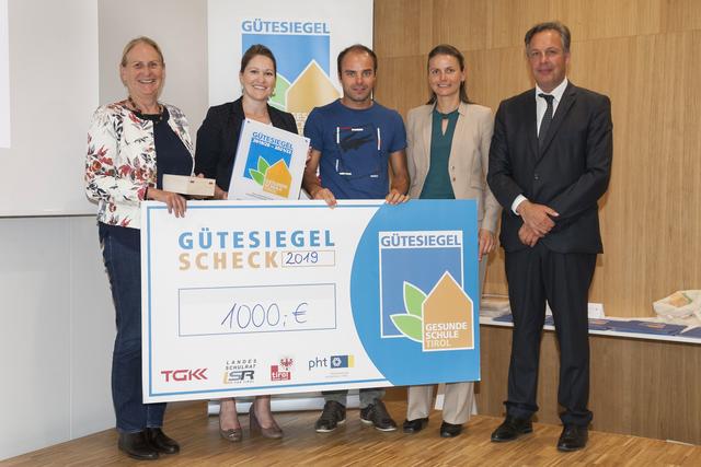 Sabine Weißbacher, Diektorin Katrin Winkler, Manuel Grüner, SQM Bettina Ellinger, Bildungsdirektor Paul Gappmaier (v. li.).