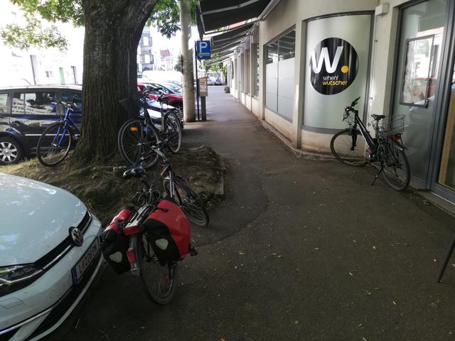 In der Stockhofstraße gibt es viele Geschäfte, aber wenig Radabstellplätze. | Foto: privat