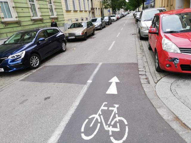 In der Starhembergstraße gibt es insgesamt zu wenig Radständer. | Foto: privat
