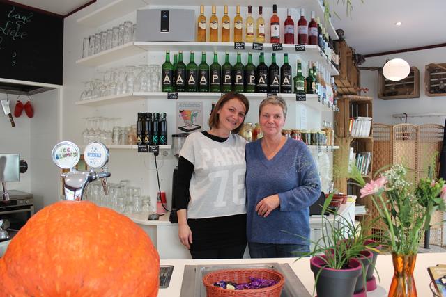 Henriett Szantai und Mutter Eva Kimle.