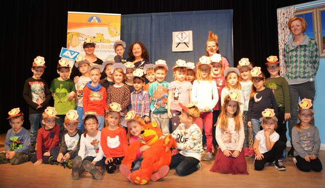 Viel Spass hatten die Kindergartenkinder in Passail. | Foto: Grosse schützen Kleine (2x)