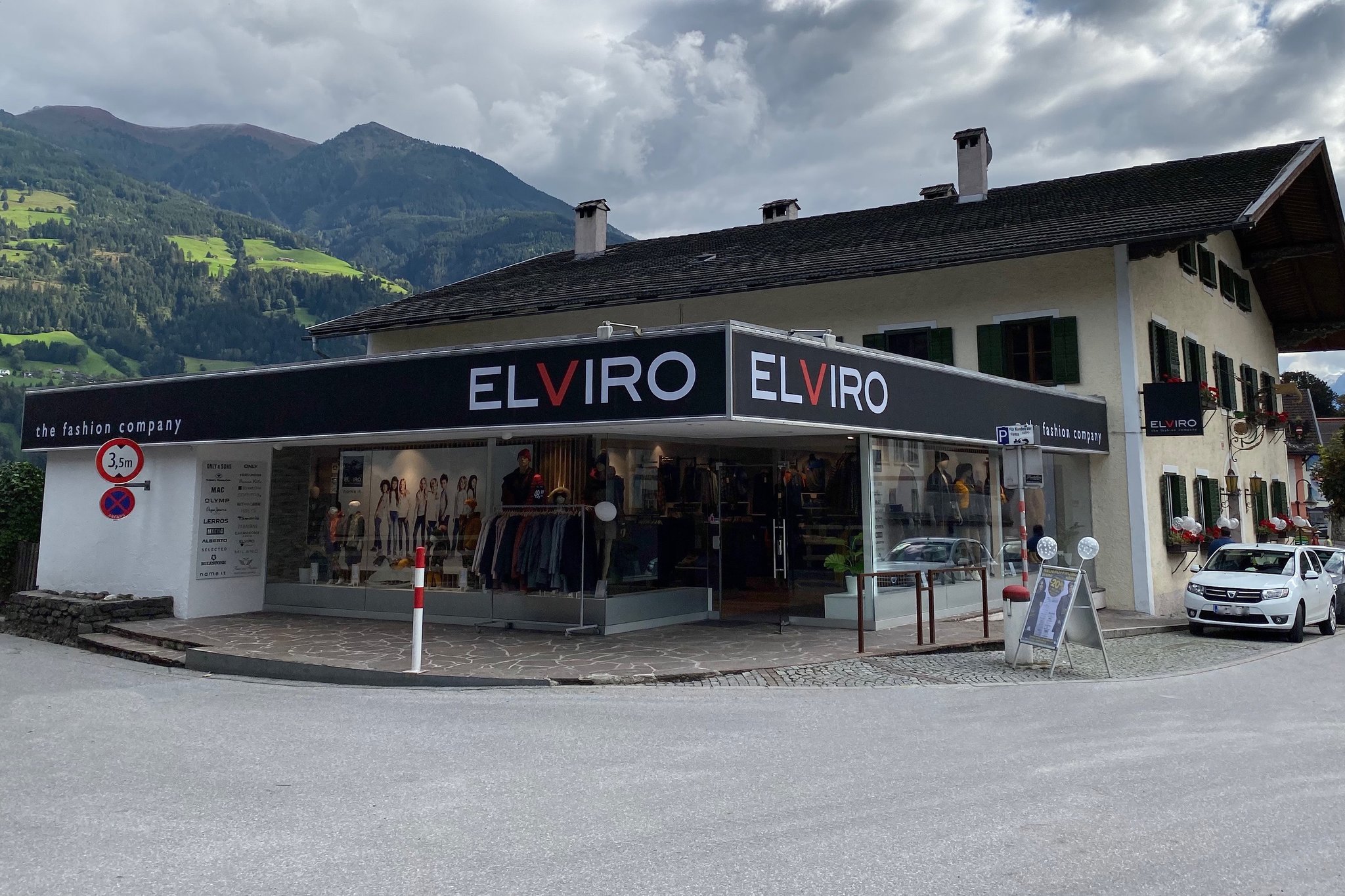 Fügen: Elviro Neueröffnung auf 500 qm Tirol Fügen: Elviro Neueröffnung auf 500 qm Tirol