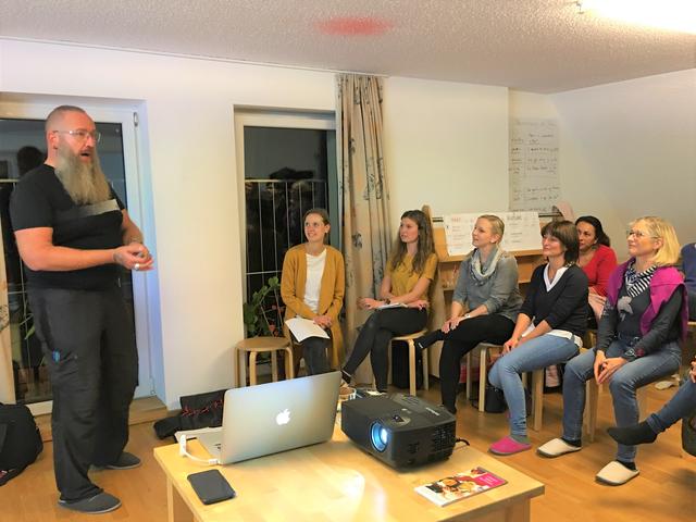 Die Eltern beim Mobbing Workshop "Erste Hilfe"