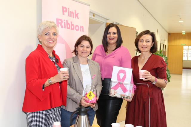 Landtagsabgeordnete Doris Prohaska, Karina Ringhofer, Leiteirn des Referates Frauen, Antidiskriminierung und Gleichbehandlung, Frauenlandesrätin Astrid Eisenkopf und Andrea Konrath, Geschäftsführerin Österreichische Krebshilfe Burgenland, freuten sich über informative Gespräche und hohe Spendenbereitschaft beim "Charity Café".