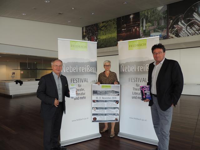"Nebel reißen"-Festival: Kulturreferent Michael Mehsner, Kulturamtsleiterin Andrea Meyer und Bürgermeister Josef Ober (v.r.).