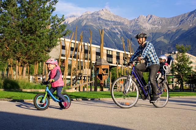 Tirol liegt auf Platz zwei im österreichweiten Radlvergleich. Im Rahmen des Tiroler Fahrradwettbewerbs riefen 47 Schulen, 78 Vereine, 119 Gemeinden und 126 Betriebe zum Mitradeln auf. | Foto: Klimabündnis Tirol/Lechner