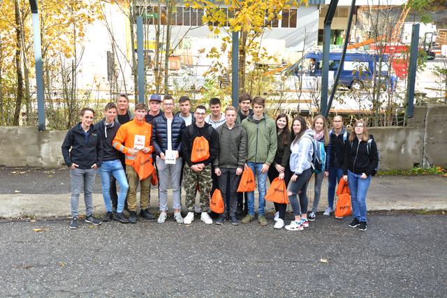Die Schüler der HTL Villach konnten Details über Technik und statische Richtlinien beim Balkonbau erfahren
