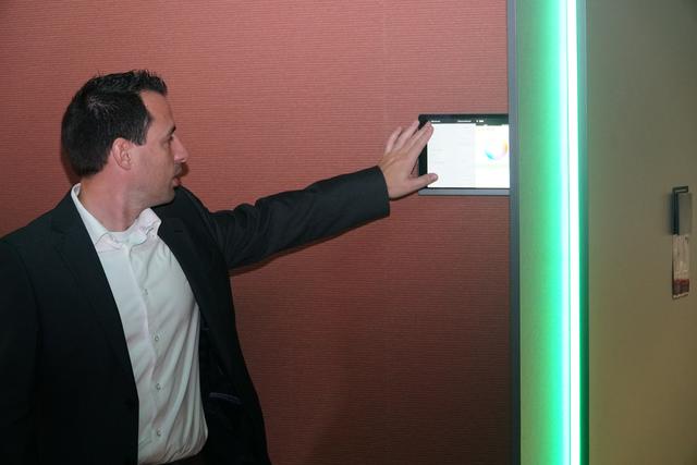 Häuser und Wohnungen werden zunehmend mittels Elektronik gesteuert.