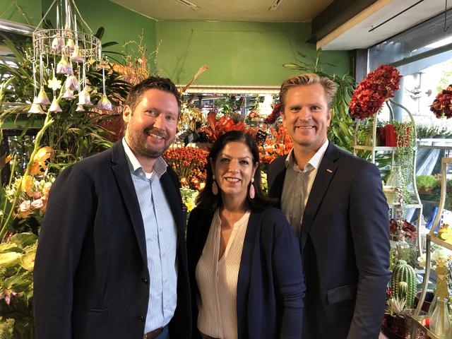 Blumig: Stefan Tosoni, Andrea Rauch und Viktor Larissegger (v.l.)