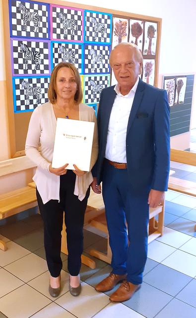 Günter Raser dankte Sigrid Gaugl für ihren Einsatz.