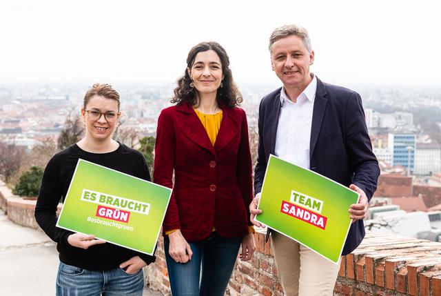 Die Grünen präsentierten die Kreiswahlliste für die Obersteiermark: Lara Köck (Platz 3),  Spitzenkandidatin Sandra Krautwaschl und Lambert Schönleitner (Platz 2) (v.l.). | Foto: podesser.net