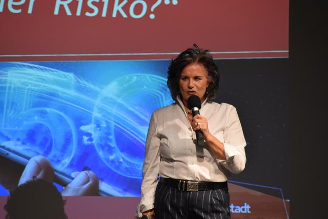 "Ich trage Verantwortung, aber ich trage Verantwortung für alle – das heißt: ich muss abwägen, was kann ich tun bzw. was kann ich nicht tun", sagte Bgm Hedi Wechner. | Foto: Barbara Fluckinger