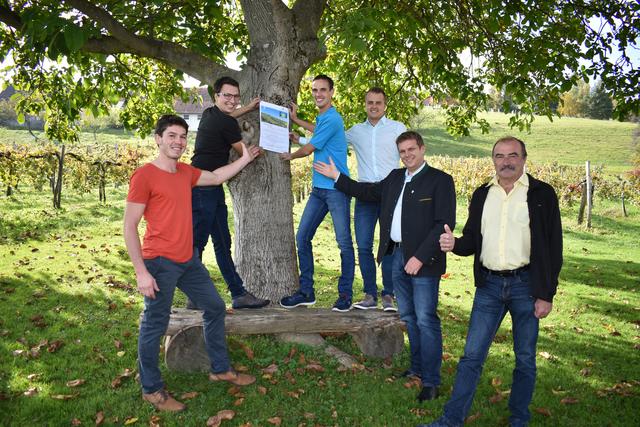 Sie machen sich bereit für das Finale zu "9 Plätze - 9 Schätze": Stephan Hiden, Christian Klug, Wolfgang Klug, Patrick Niggas, Bgm. Stephan Oswald und Johann Schriebl.