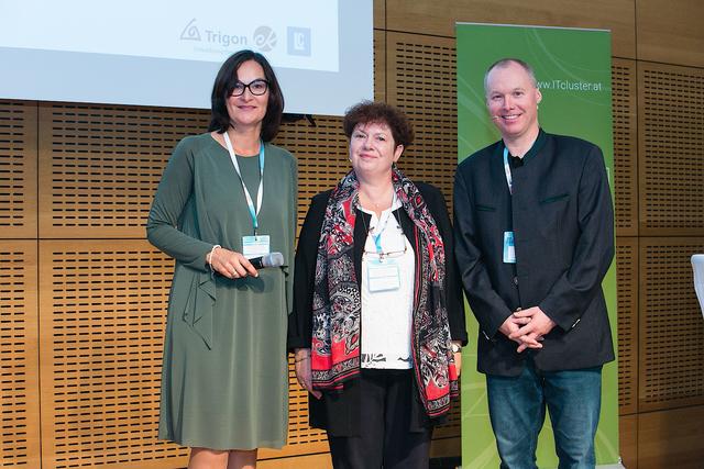 Erika Karitnig, Brigitta Hager und Siegfried Lachmair gingen in ihrem Workshop auf das Thema agiles Führen ein.  | Foto: Cityfoto/Roland Pelzl