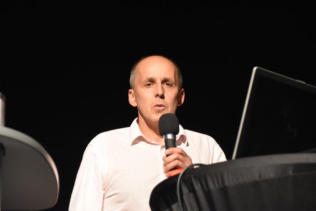 Es gebe noch Forschungsbedarf rund um 5G, aber eine deutliche Mehrheit von Wissenschaftlern sehe keine Gefahr für die Gesundheit, so der Vortragende Gernot Schmid.  | Foto: Barbara Fluckinger