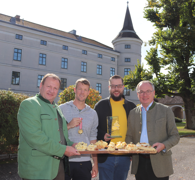 Hohen Besuch gab es bei den Erlauftaler Käsewölfen.