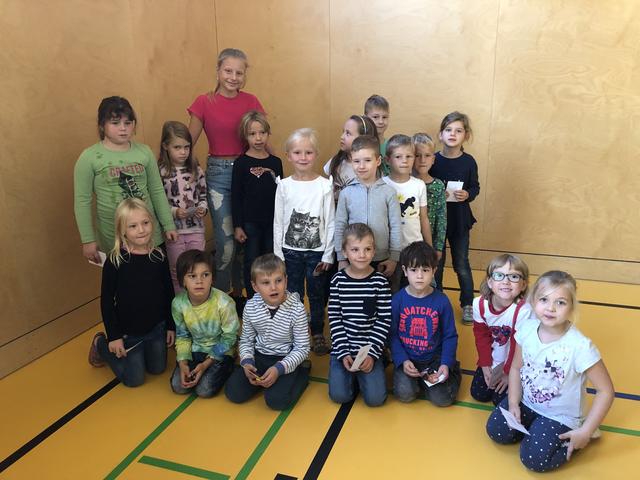 In der Vorwoche besuchte die 14jährige Kathi ihre ehemalige Volksschule in Gols um um Unterstützung zu bitten.