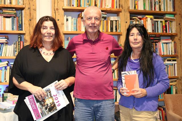 Anita Keiper, Organisator Prof. Gerald Mayrhofer und Petra Ganglbauer bei der HTL Pinkafeld-Literaturexkursion