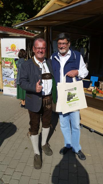 Regionaut Josef Bauer (re.) mit Bürgermeister Karl Dobnigg.