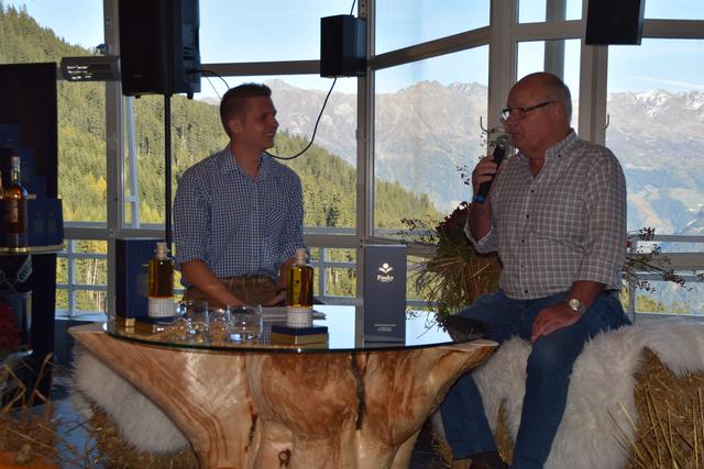 Herbert Röck (r.) im Gespräch. | Foto: Siegele