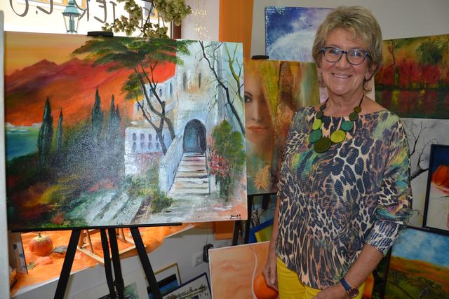Die Künstlerin Edith Stangl aus Enns