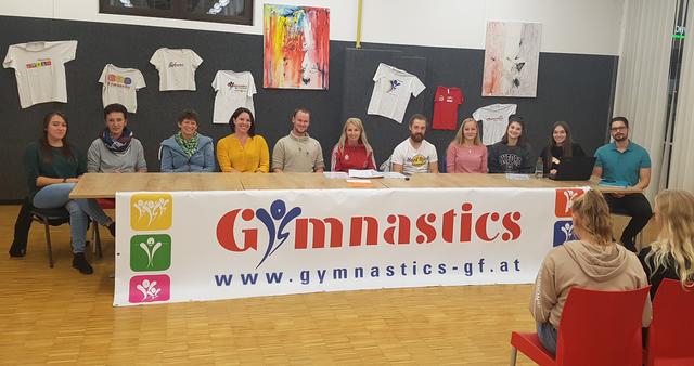 Die neuen Vorstände für die Sportvereine Gymnastics Gänserndorf, Gymnastics Strasshof, Gymnastics Angern und Gymnastics Schönkirchen-Reyersdorf wurden bei der Generalversammlung einstimmig gewählt. (v.l.n.r.: Nicole und Uschi Hollerwöger, Iris Hodan, Michaela Steinzer, Florian Schwendemann, Christine Glaser, Benjamin Petermichl, Sarah Pascher, Vanessa Troch, Carina Bittermann, Corvin Fiala)