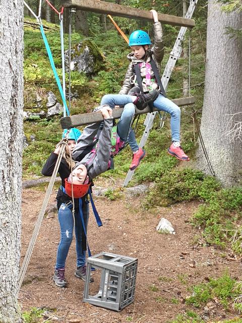 Auf der Postalm mussten viele Teambuilding-Stationen gemeistert werden.