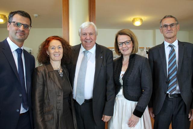 Schulleiter-Stv. Alexander Frank, FI Jutta Prohaska, Bildungsdirektor Johann Heuras, Bildungs-Landesrätin Christiane Teschl-Hofmeister,​ Manfred Wimmer. | Foto: BG/BRG Waidhofen/Thaya