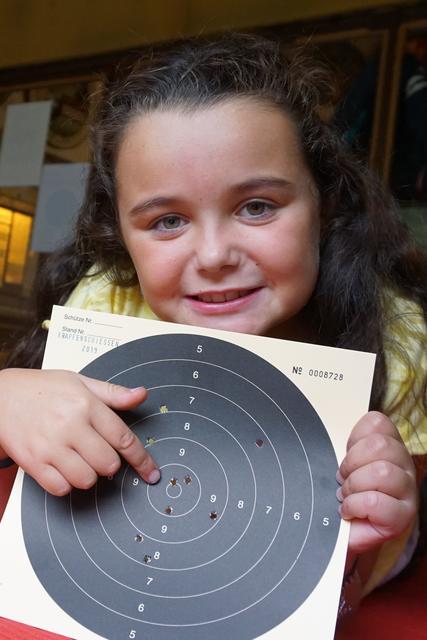 Valeria mit einem super Ergebnis
4 Krapfen ....Bravo