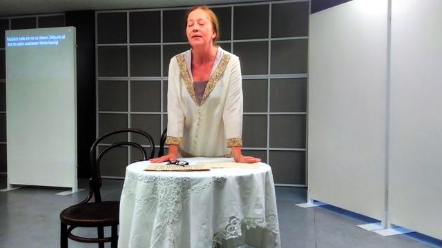 Barbara Vidovič in "Moje življenje z Almo Karlin" | Foto: VADA