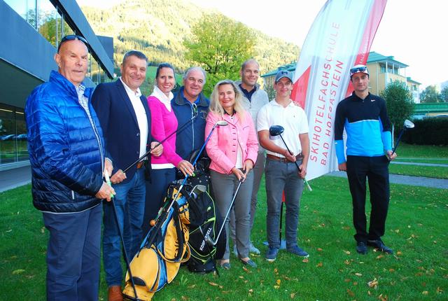 Viele prominente Teilnehmer nahmen am ersten Schulgolfturnier der Tourismusschule Bad Hofgastein teil.