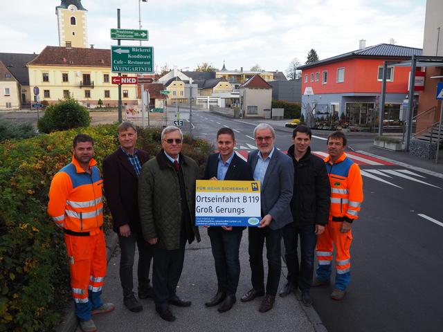 Harald Reisinger (Straßenmeisterei Groß Gerungs), Gerhard Steininger (Leiter der Straßenmeisterei Groß Gerungs), DI Gerhard Mayer (Leiter-Stv. der Straßenbauabteilung Krems), Nationalrat Lukas Brandweiner, Maximilian Igelsböck (Bgm. von Groß Gerungs), Ing. Sascha Fitzal (Straßenbauabteilung Krems), Martin Schartmüller (Straßenmeisterei Groß Gerungs) - v.l.