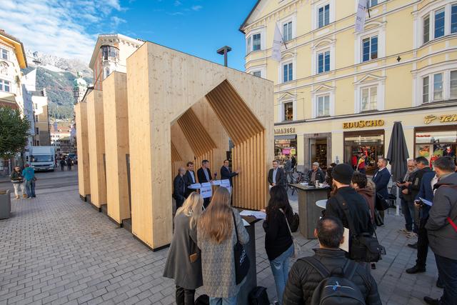 Gemeinsame Präsentation der Vorteile des Holzbaus