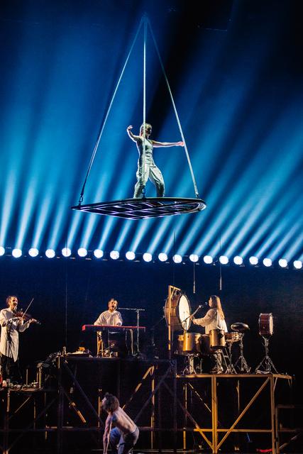 Cirque Alfonse zeigt Akrobatik in "Tabarnak".