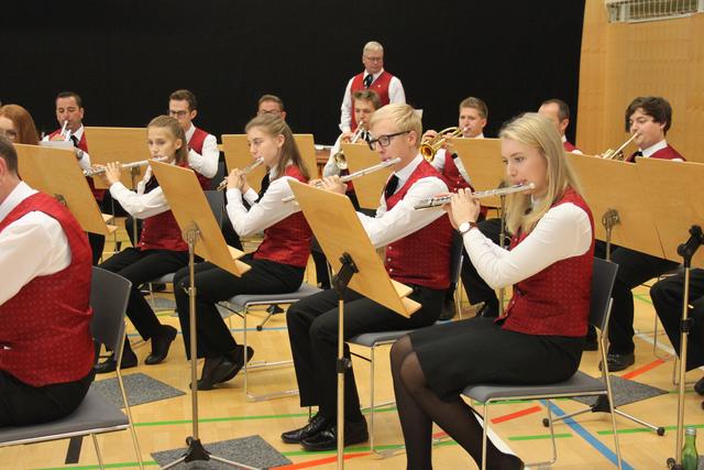 Der Musikverein Altenberg zeigte eine beachtliche Leistung bei der diesjährigen Herbstkonzertwertung in Feldkirchen. Die Musiker wurden mit einer Goldmedaille belohnt.