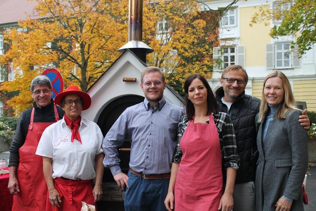 Am Kirchenplatz ging es kulinarisch zur Sache.