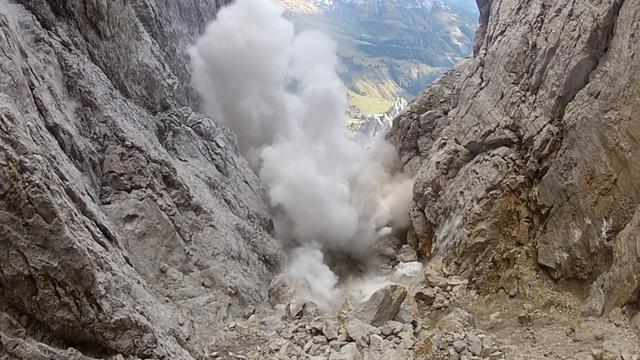 Die Sprengung auf rund 2.200 verlief, dank guter Vorbereitung, nach Plan. | Foto: hoehenarbeit