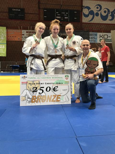 Katja Gadermaier, Julia Bamberger, Jessica Fortner und Robert Haas