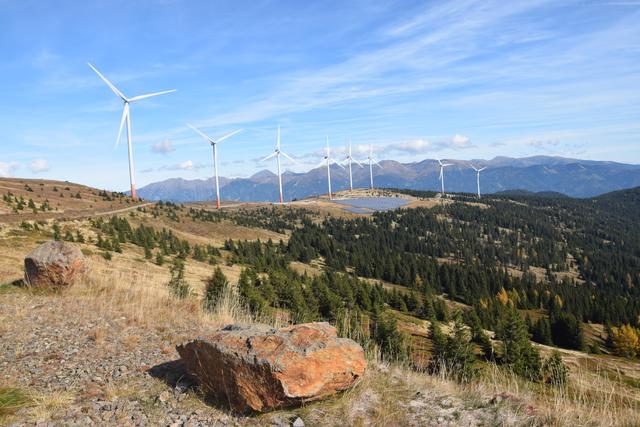 Auf 1.900 Meter Seehöhe produzieren neun Windräder im Tauernwindpark, auch Windpark Oberzeiring genannt, „grünen“ Strom